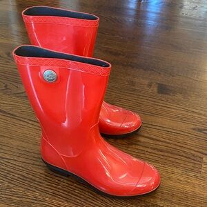 UGG Sienna Mid Calf Rain Boot Waterproof Red Size 8